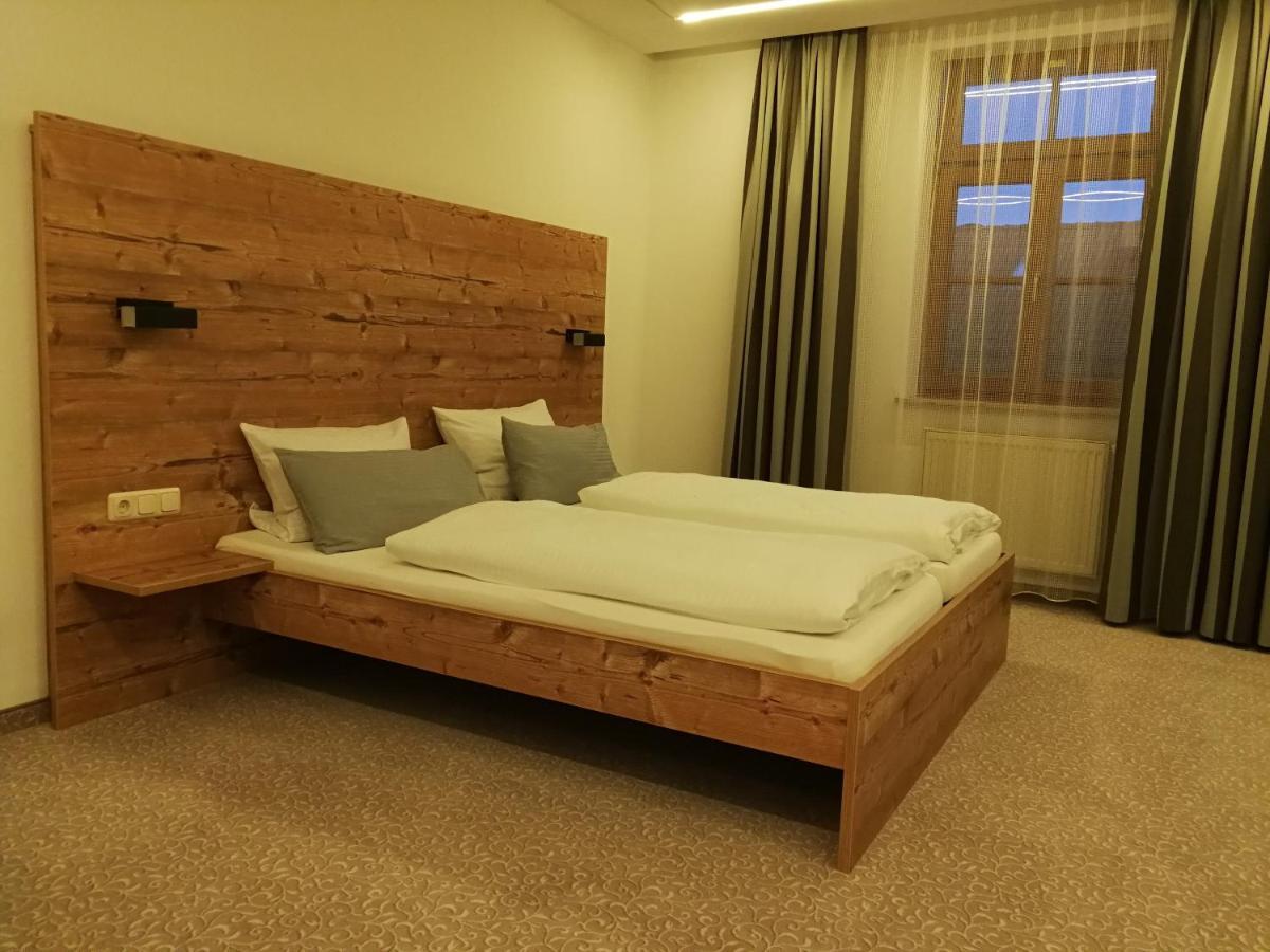 Landgasthof Zum Herz Trauchgau Номер фото